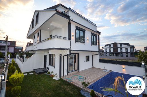 Sakarya Kocaali De Havuzlu Ve Şık Tasarımlı Villa 3+1