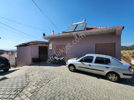 Seferihisar Gödencede 2 Katlı Satılık Köy Evi