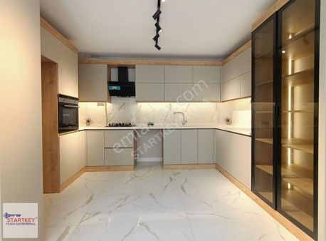 Bornova Atatürk Mh. Lüks Ve Yatırımı Bir Arada Sunan 4+1 Villa