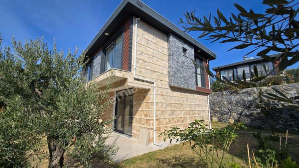 Kuşadası Davutlar’da Havuzlu, Bahçeli, Sıfır 3+1 Müstakil Villa – Doğayla İç İçe Yaşam