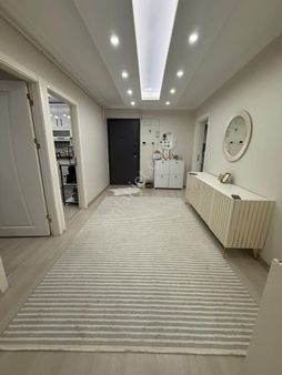 🏡cumhuriyet Mahallesi 🏡 ✅2+1 M2 110 5 Katlınım Zemin Katı ❇️kombi Petekli ❇️kapalı Mutfak