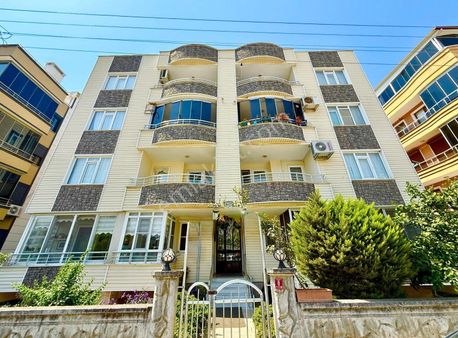 Parladan Altınkumun Kalbinde 2+1 Doğalgaz Kombili Ön Cephe Daire