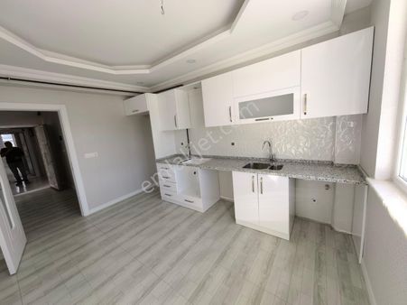 Selahaddin Eyyubi Mah’de Beyhekim Caddesine Yürüme Mesafesinde 3+1 Asansörlü Lüx Sıfır Daire