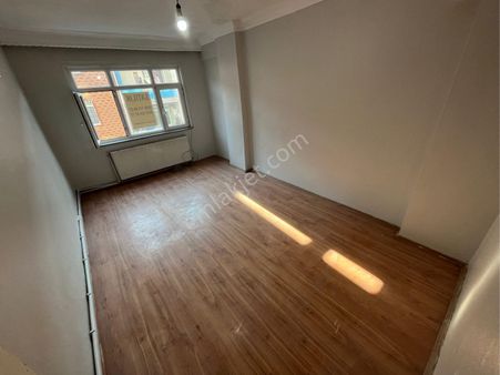 Özgür İnşaat'tan Esentepe Mah'de 2+1 95m2 Cad Yakın 3.kat Daire