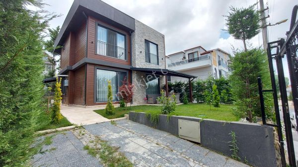 İzmit Tüysüzler Geniş Emsalsiz 4+1 Satılık Müstakil Villa