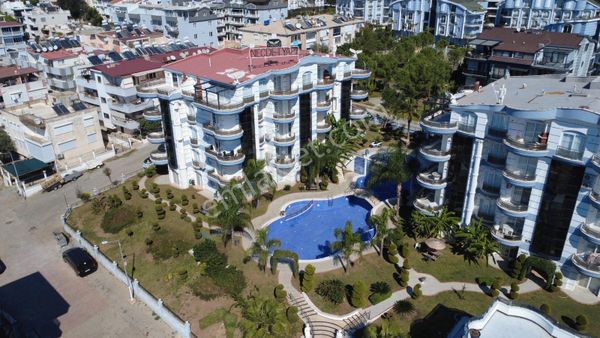 Altınkum Mahallesinde Havuzlu Site İçerisinde 2+1 Lüx Daire