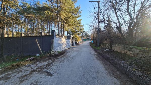 Eskişehir Karabayır Bağları Yeşilyurt Sokak'ta 1956 M2 Arsa