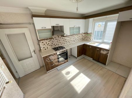 Torun^dan Pınarbaşı Mah.3+1 Ara Katta Yapılı Genç Binada Daire