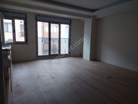 Maltepe Altayçeşmede Yeni Sıfır Binada 3.kat Kombili Daire