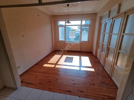 Kadıköy Merkezde Rıhtıma Yakın Full Aydınlık 3+1+