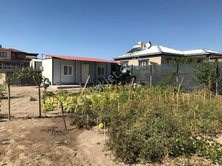 İncesu Garipçe Büyükkum'da Satılık Evli 400 M2 Bahçe