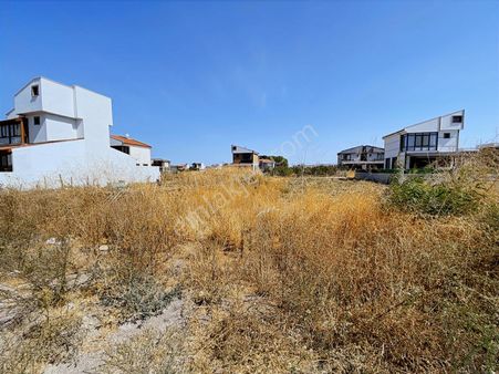 Dağlı Gayrimenkul'den Altınova Sahilde 238 M2 Villa Arsası