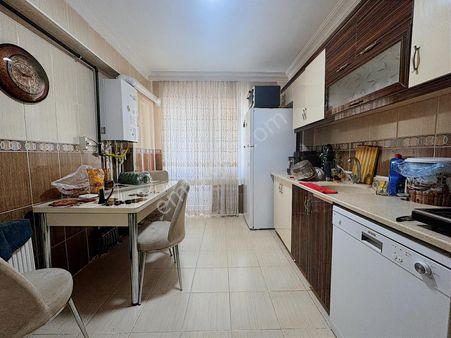 Atapark Mahallesi Ara Katta Asansörlü Manzaralı 3+1 Daire!