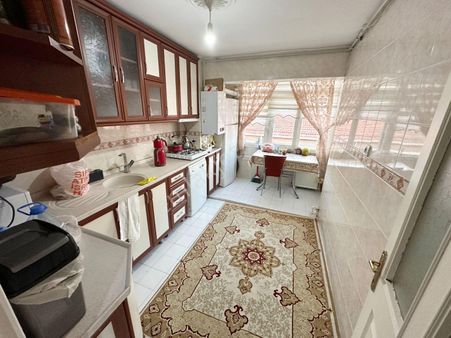 Kuşcağız Mahallesi'nde Cadde Üzerinde 3+1 Daire!