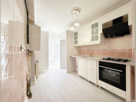 Relax'tan Ana Cd. Üzeri Asansörlü Ara Kat Ön Cephe 3+1 Fırsatt!!