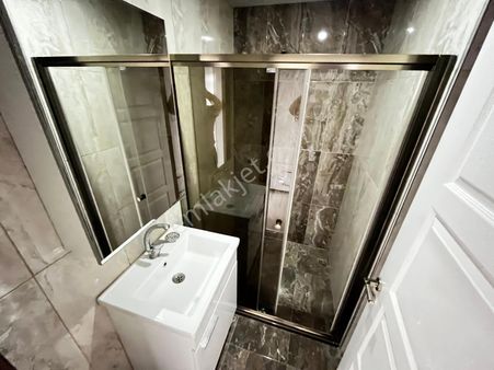 Relax'tan Ayvalı Merkez Yakını Ultra Lüx Yaplı 2.kat Kacmaz Site