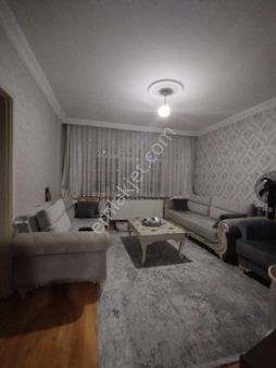 Asım Gündüz Cad. 90m2 2+1 Yapılı Balkonlu Salon Bağımlı 1. Kat Güneydoğu Kombili Satılık Daire