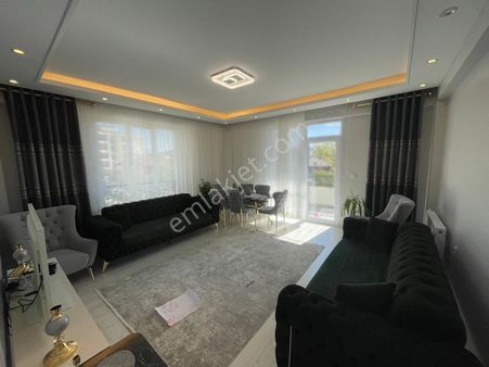 Halilağa Mahallesinde Satılık Site İçi Yeni Yapı 3+1 Daire