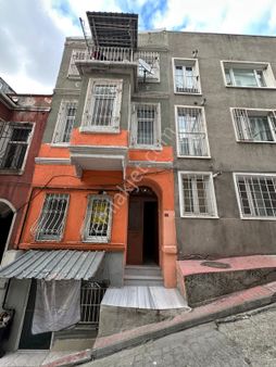 Satılık 4 Katlı Bina - Beyoğlu Tarlabaşı Bölgesinde