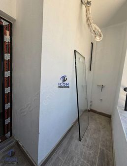 Icon'dan Akdeniz Mah'de Marka Projede 3 Cepheli Köşe 2+1 Ler