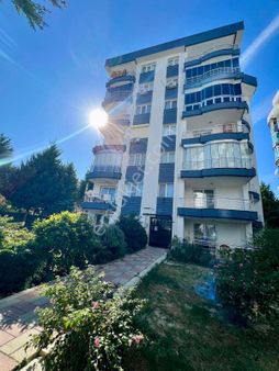 Kuşadası Merkeze Yakın Havuzlu Site 2+1