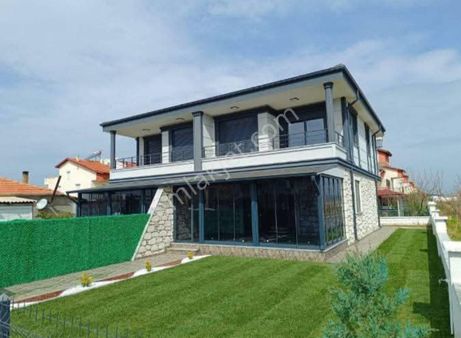 Taş Emlak'tan Harika Konumda 3+1 Sıfır Villa