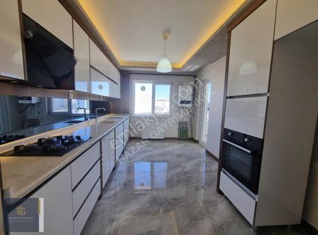 Hazardan-fırsat-okul Dibinde Kombi Petek Cam Balkon Ön Cephe 3+1