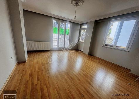 Çayırova Uğurmumcu Cadesinde Satılık Asansörlü Arakat Daire