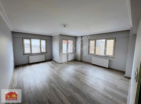 Doğu'da Ulaşıma Yakın Deniz Manzaralı Asansörlü 3+1 Daire