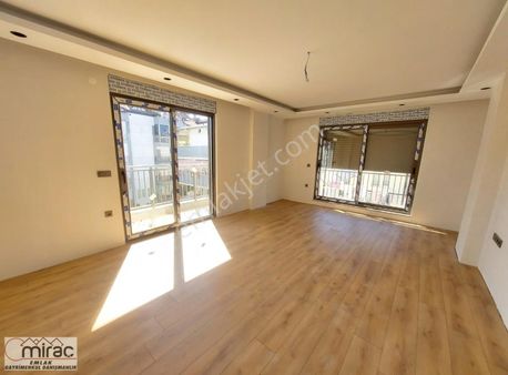 Bahçelievler'de Yerden Isıtma+asansör+kapalı Garajlı 3+1 Dubleks