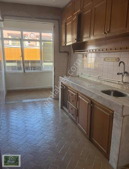 Cınaryolunda Kıralık Daıre Arakat Balkonlu