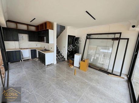 |global| Denize 250 Metre Ultra Lüks Villa