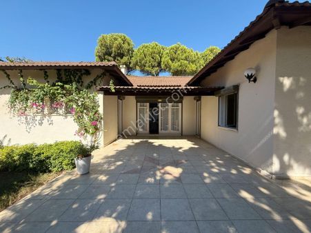 Çeşme Şantiye Pilaj Evlerinde Satılık Villa