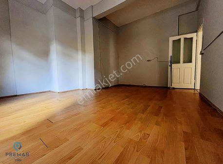 Minübüs Yoluna Yakın İskanlı Oturuma Hazır 2+1