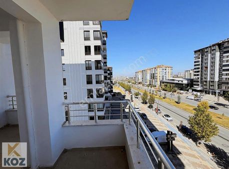 Koz Emlak'tan Yüzakı Cadde Üzerinde 4+1 Arakat Daire