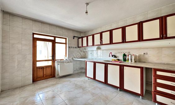 Atapark Göbek Ve Ufuktepe Karakol Arası Kot Fiyatına Katta Geniş