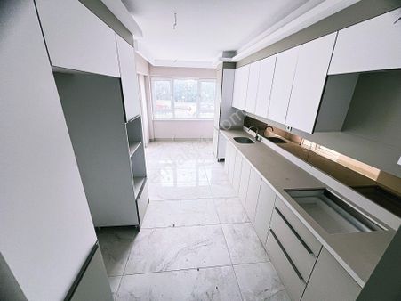 Cihandan Kayalarda Sıfır Giyinme Odalı Ara Katta Manzaralı 5+1