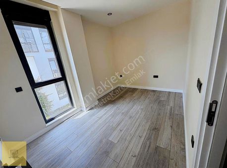 Metrekare Emlak'tan Ilıca'da Site İçinde 2+1 Daire Fırsatı