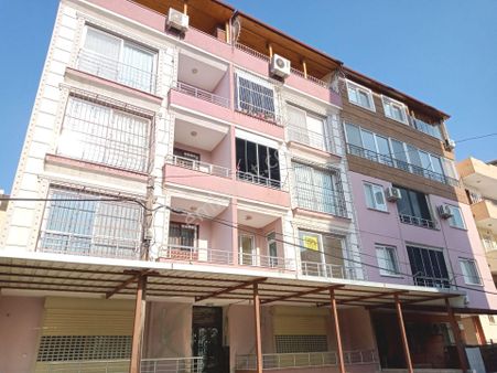 Karaağaç Konarlı Mahallesinde Gürsel Mevkisinde Kiracılı Ara Kat Temiz Satılık Daire