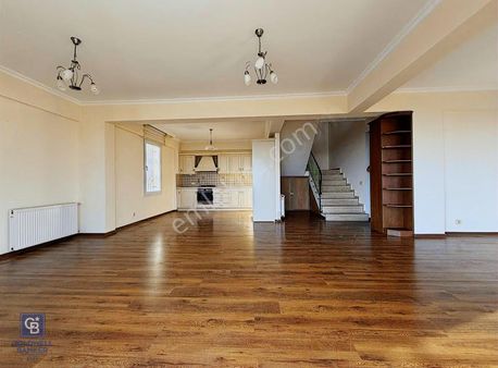 Bodrum Yokuşbaşı Havuzlu Sitede 3+1 Manzaralı Dubleks