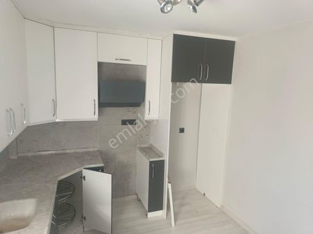 Yüzüncü Yıl Mahallesi Satilik 3+1 Hasarsiz Daire