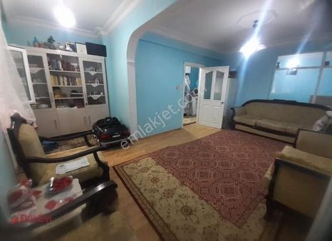 Bağcılar Yenigün Mah.2+1 Ferah Giriş Kat Daire