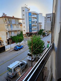 Adnan Menderes Caddesinde Satılık 3+1 Daire (fırsat Fiyatlı)