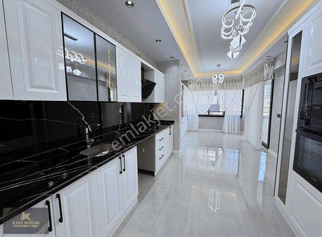 İlyas Kutlar Dan Ertugrulgazi Mhl Sıfır 2,5+1 Katbahçeli Daire