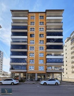 Yüzbaşıoğlu Emlak'tan M.akif Ersoy Mah'de 450 M2 Kiralık Dükkan