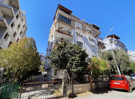 Antalya Konyaaltında Denize Yürüme Mesafesinde Satılık 2+1 Daire