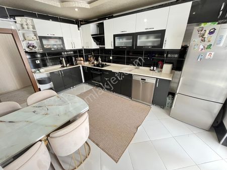 Demirdağ Caddesınde & Ultralüks Yapılı 3+1 Site Dairesi !!!