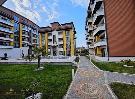 Ekomax Güvencesi İle Kent Meydanında Lüks Site 2+1 Arakat.