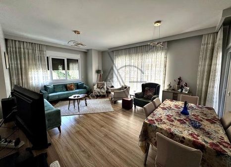 Erenköy Etemefendide 90m2net3+1 1 Yıllık Balkonlu Satılık Daire