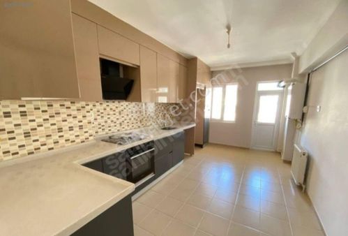 Asasansör Yoktur 3+1ara Katta Yapılı Daire